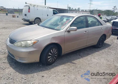 2005 Toyota Camry Le from USA, damaged, VIN 4T1BE30KX5U079332